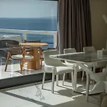 Numi 4*