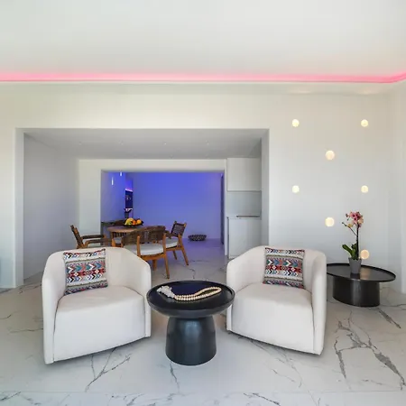 Numi Aparthotel *