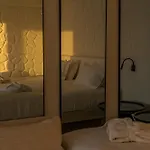 Numi 4*