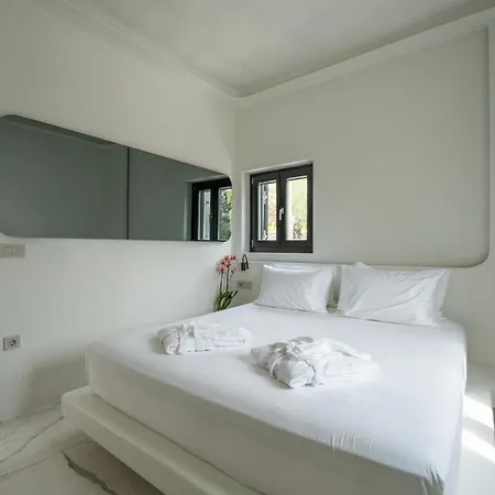 Numi Aparthotel *